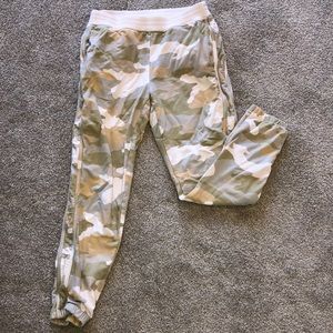 Aerie Camo Joggers